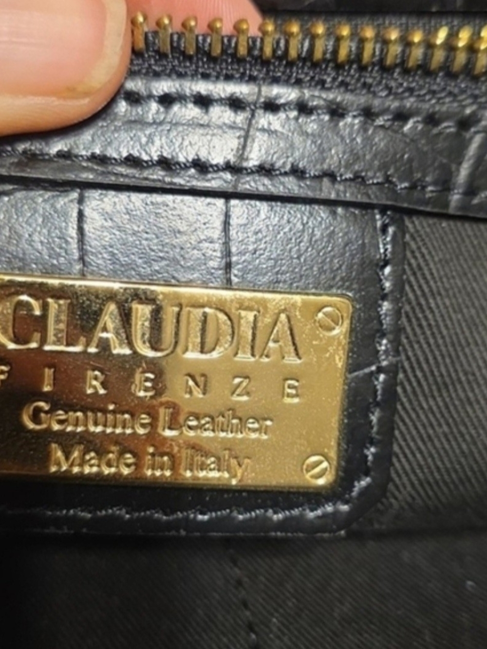 Claudia Firenze Italy Black Leather Shoulder Bag With Gold Chain - Picture 16 of 16